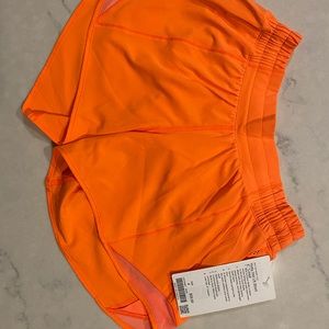 Lulu Lemon Hotty Hot Tall Sz 4